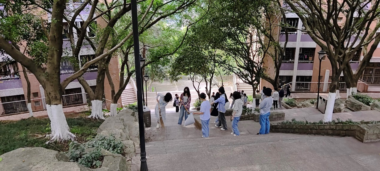 WilliamHill中文官网开展“践行劳动育人实践，增强金融强国本领”主题劳动实践活动